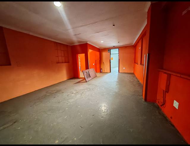 1,963M² WAREHOUSE FOR SALE IN BOOYSENS RESERVE